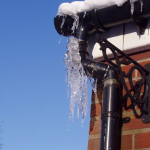 Top tips for preventing and thawing frozen pipes