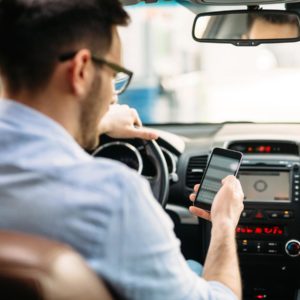 Many Canadians see distracted drivers, but few acknowledge their own distractions